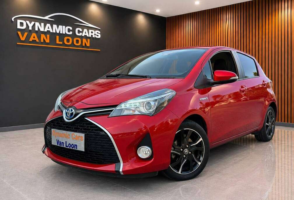 Toyota Hybrid 1.5i VVT-i 75Pk Eco/EV Mode Comfort and pack Style Keyless Cruise Line Assist  Airco  Camera  Trekhaak  TopStaat