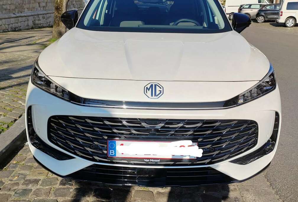 MG HS PHEV 1.5 Turbo Luxury (249 kW)