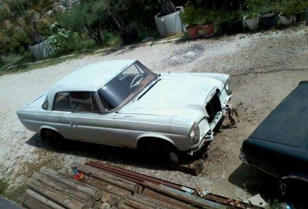 Oldtimer MERCEDES W111 COUPÉ 250 SE