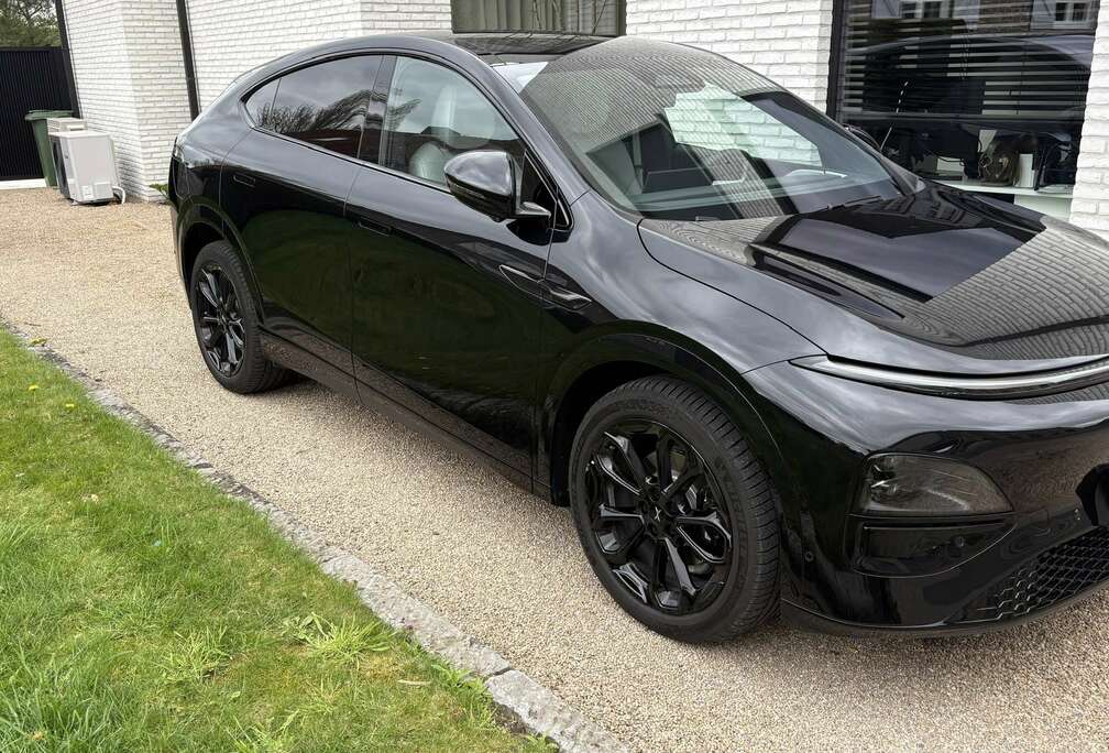 80.8 kWh AWD Performance - Black Edition