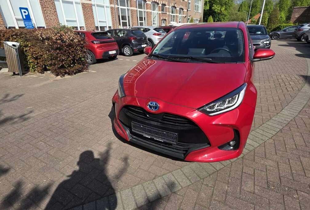 Toyota Hybrid 1.5 VVT-i GR SPORT