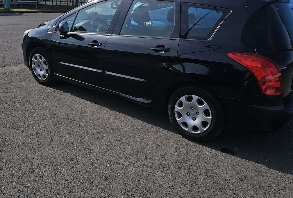 Peugeot SW 1.4i Confort Pack