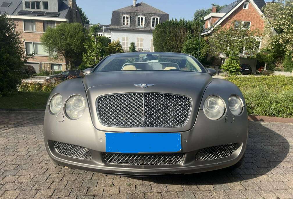 Bentley Continental GTC 6.0 BiTurbo W12