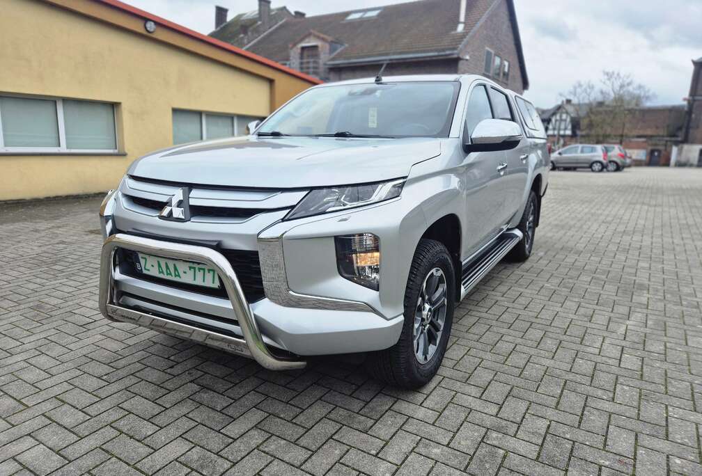 Mitsubishi 2.3 DI-D 4WD-II Instyle Edit.One(EU6d-T)