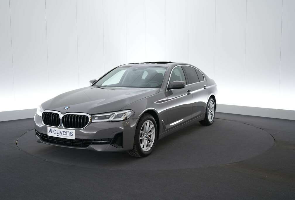 BMW 5 520iA MHEV Business LEDER/CUIR LED GPS 360C