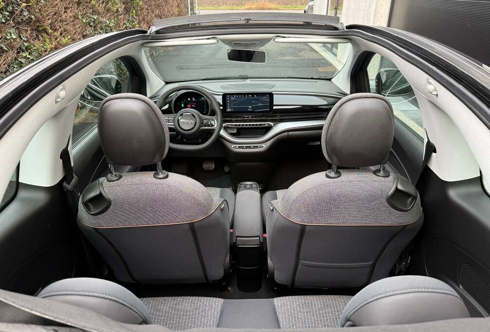 Fiat Cabrio,Icon type,Gps,Parkeerhulp,Alu velgen,LED,