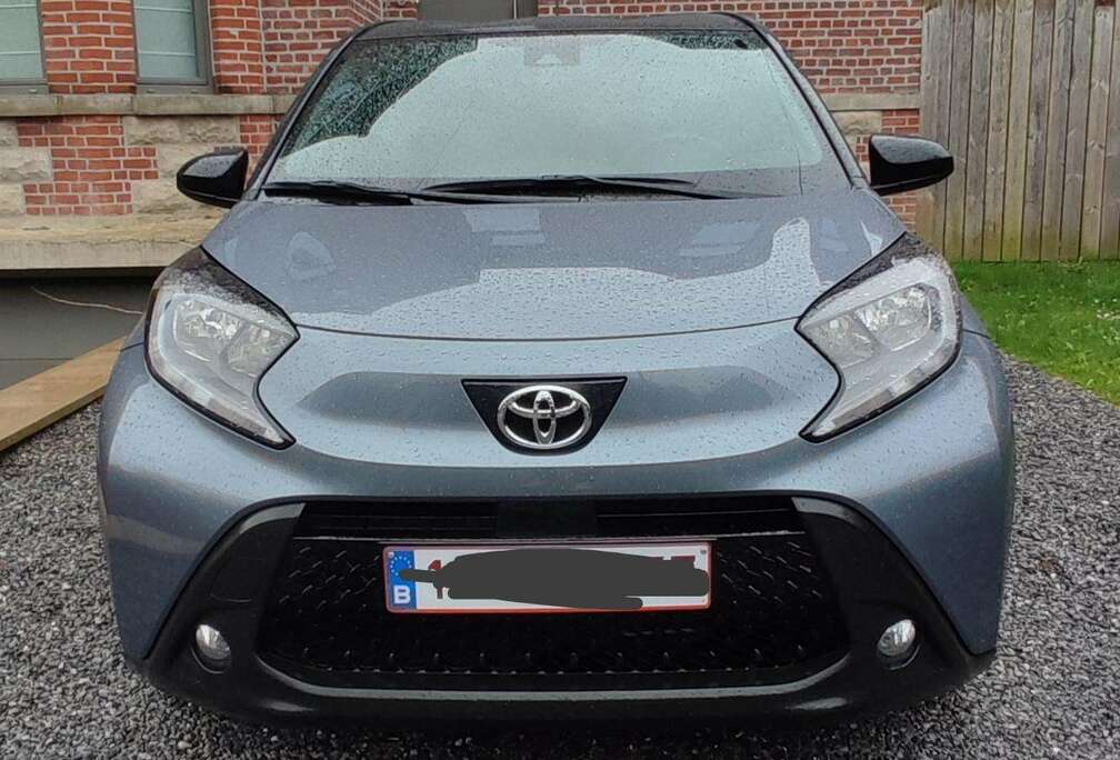 Toyota 1.0 CVT pulse LHD