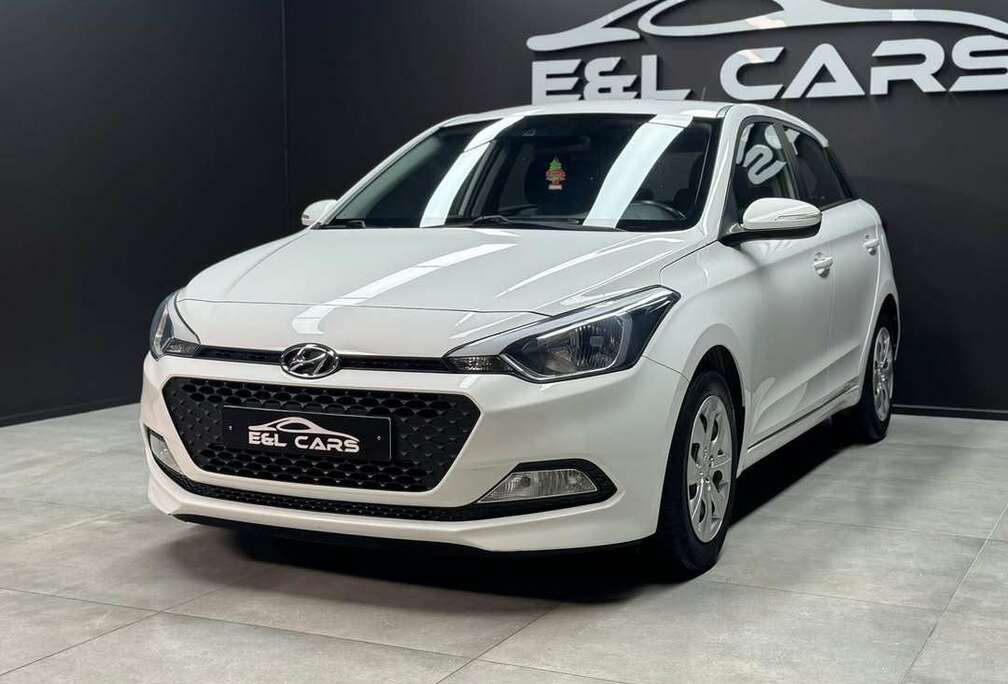 Hyundai i20 1.4i **12 mois de garantie**
