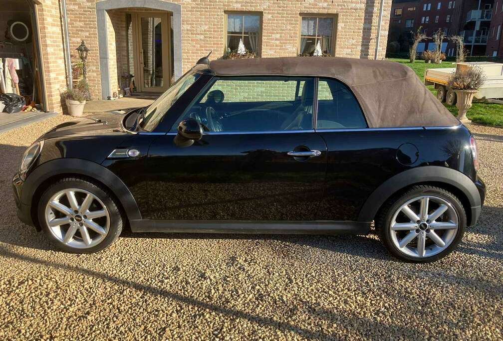 MINI Cabriolet 1.6i Edition highgate