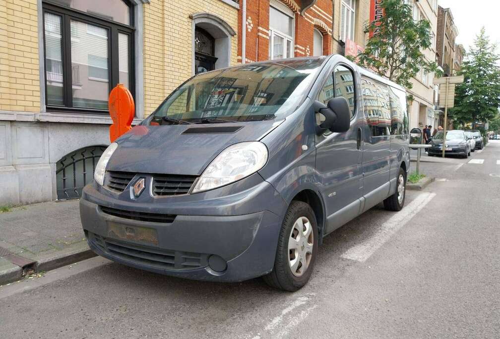 Renault Trafic Passenger 2.0 dCi L1H1 * CAPT ARR * BLTHT * ATTACHE REMORQUE * 238 X 60 MOIS *