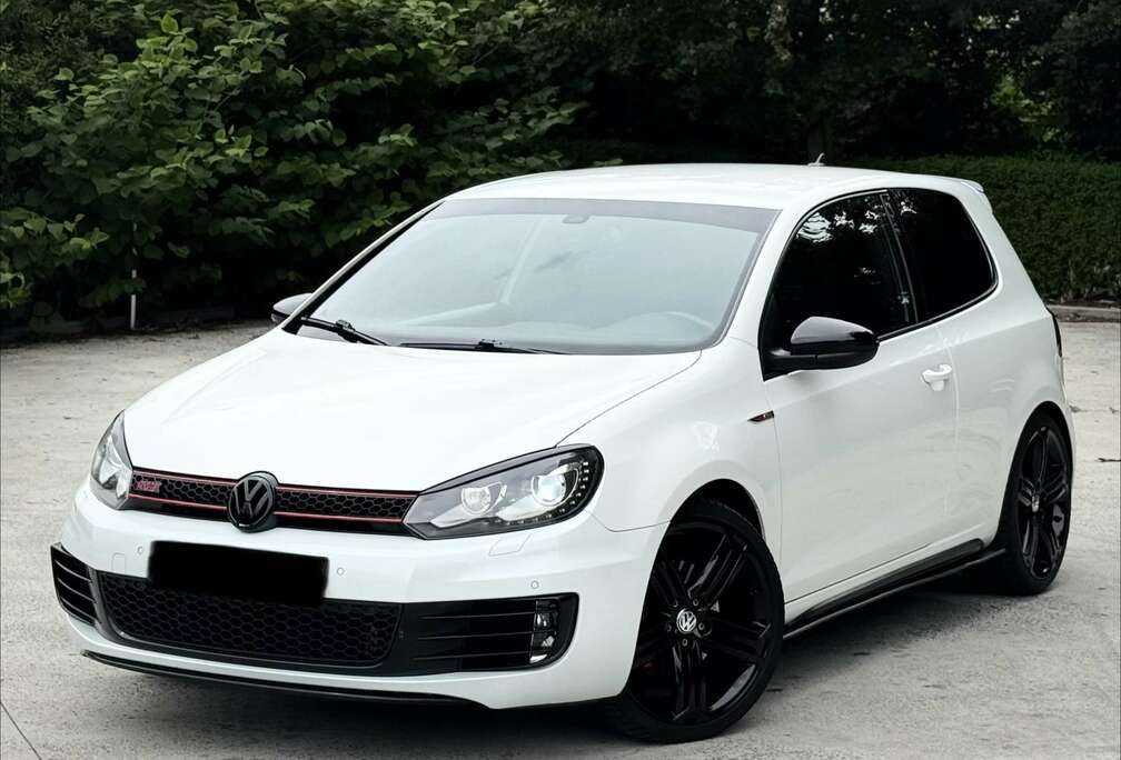 Volkswagen Akrapovic