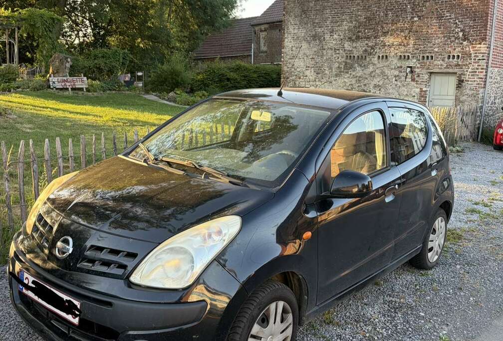 Nissan 1.0i Acenta