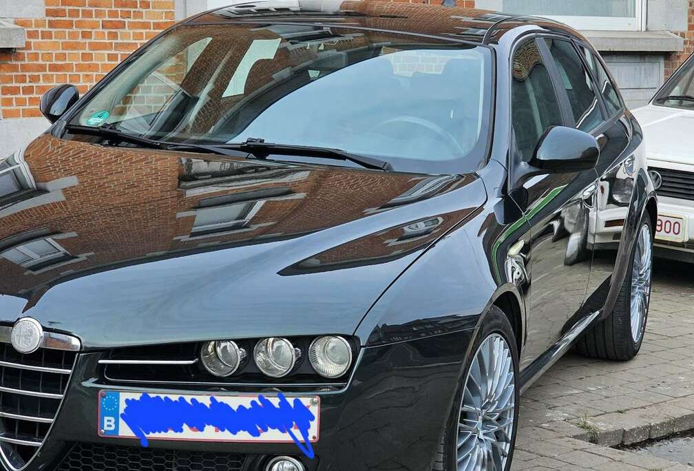 Alfa Romeo 1.9 JTD Distinctive Corp.Nav (Fleet)