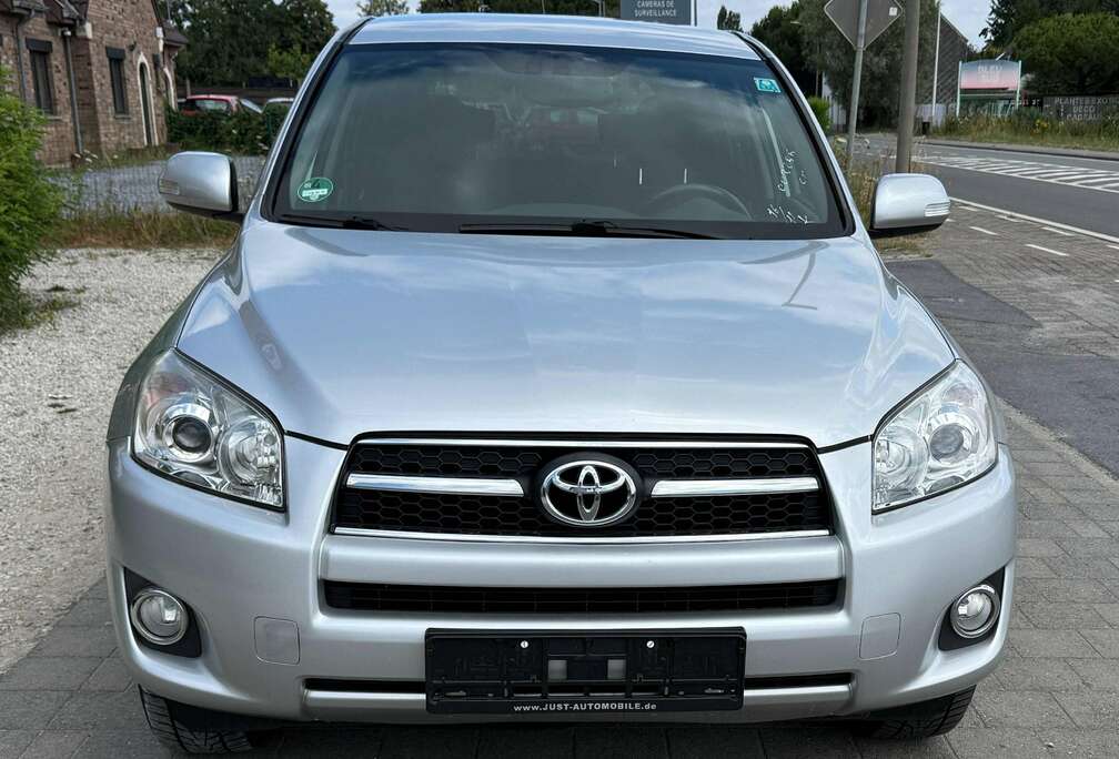 Toyota RAV4 2.0i VVT-i