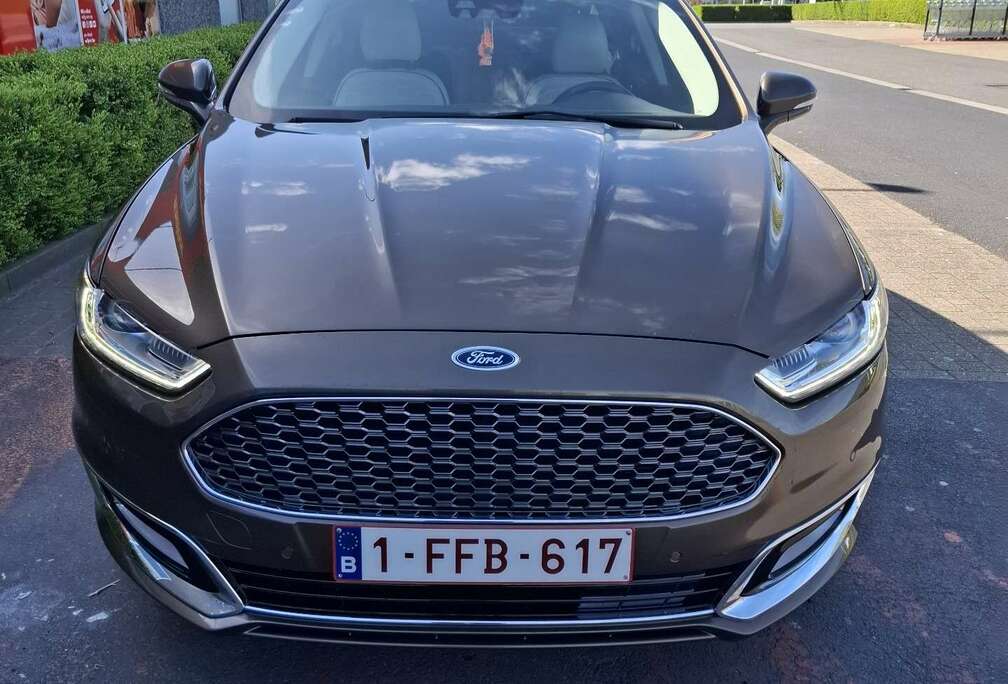 Ford Vignale 2.0 HEV