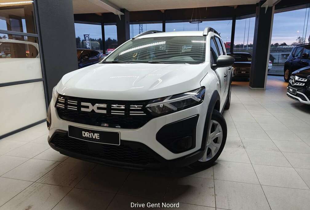 Dacia TCe Essential 5PL *klein schade/dégâts mineurs*