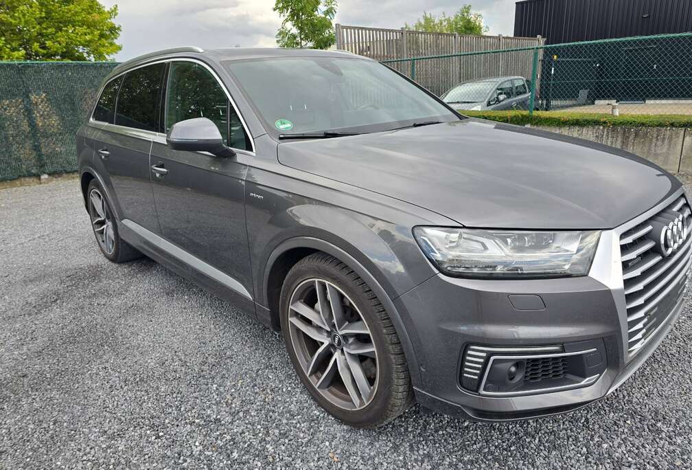 Audi Q7 e-tron 3.0 TDi V6 Quattro e-tron Tiptronic (275 kW)