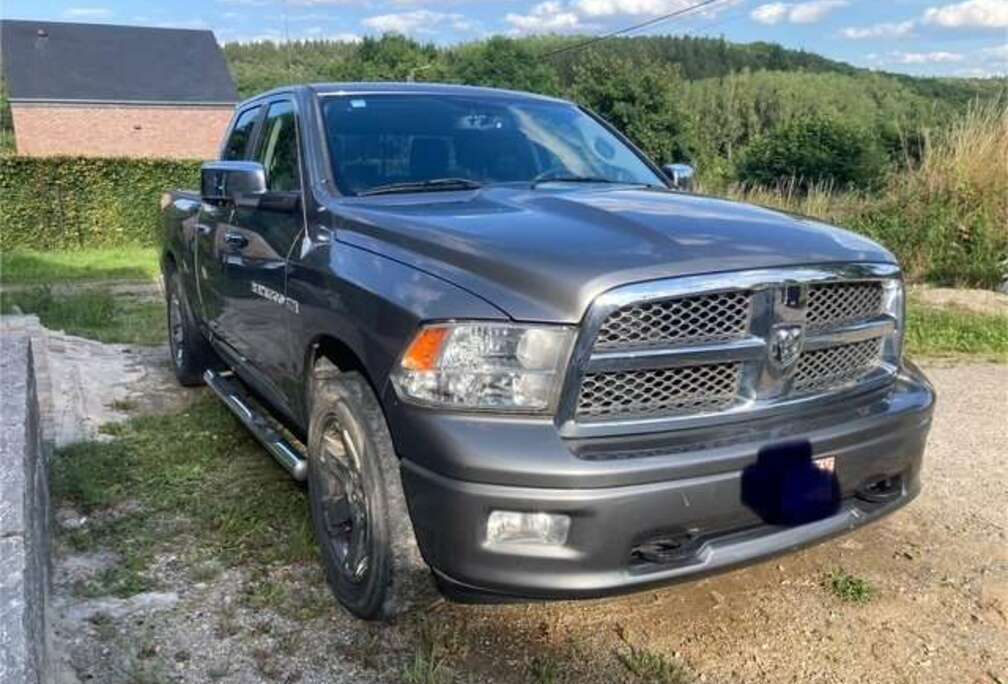 Dodge 5.7 v8 laramie