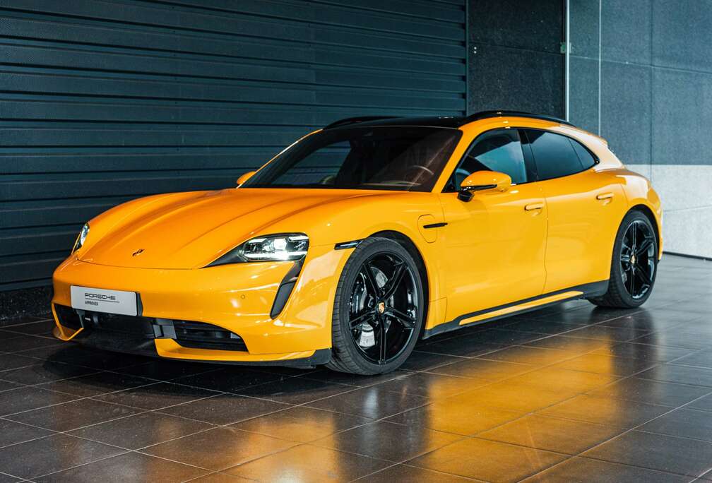 Porsche Taycan Turbo Sport Turismo (MY23)