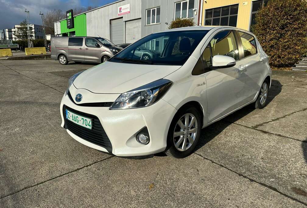 Toyota 1.5i VVT-i Hybrid Comfort E-CVT