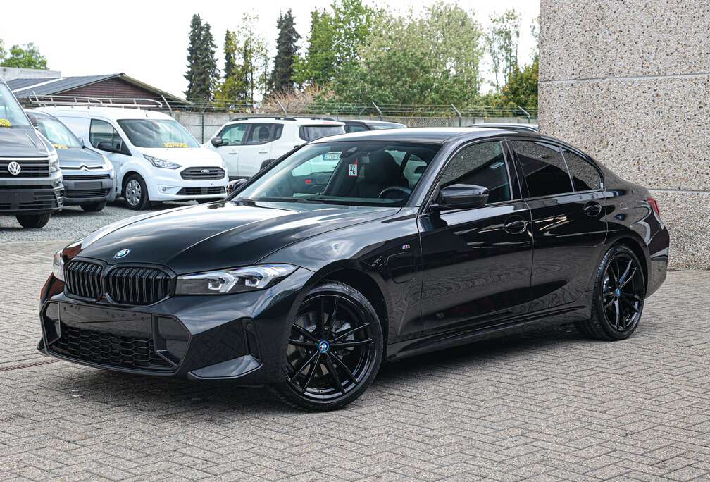 BMW M-PAKKET*BENZINE-PLUG-IN-HYBRIDE*AUTOMAAT*NIEUWSTAAT*