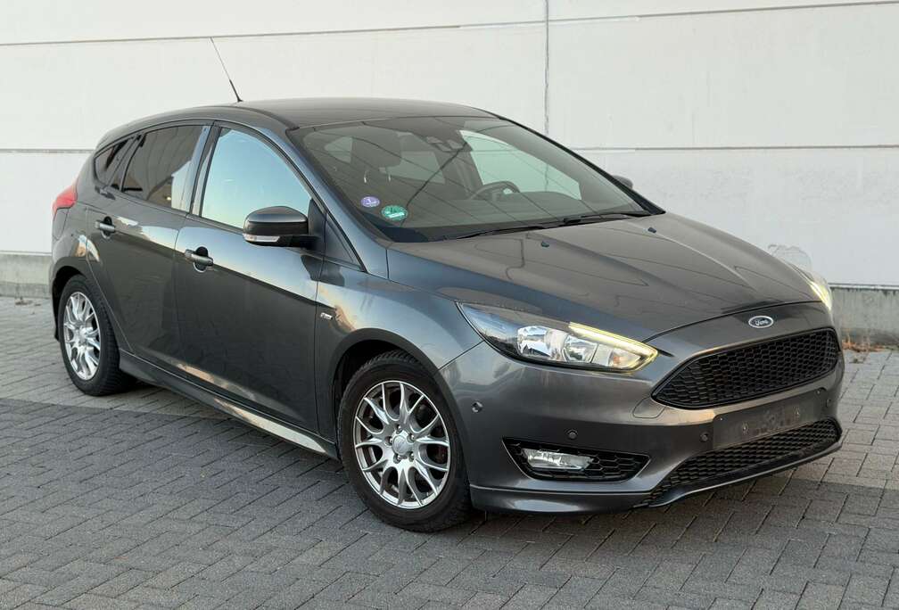 Ford Focus 1.0 EcoBoost ST Line