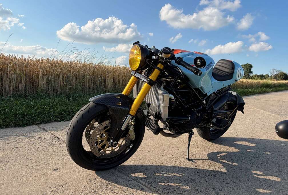 CAFE RACER