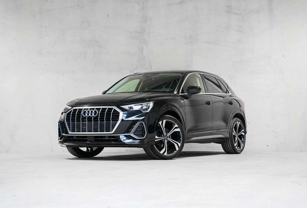 Audi  SUMMER DEAL  - S-LINE | FULL BLACK | 20\' S-LINE | TVA ✔