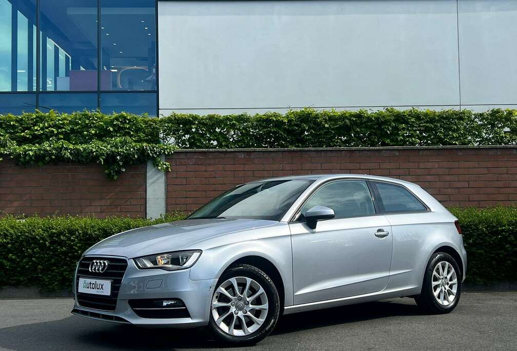 Audi A3 - ESSENCE - 8.990,00€.