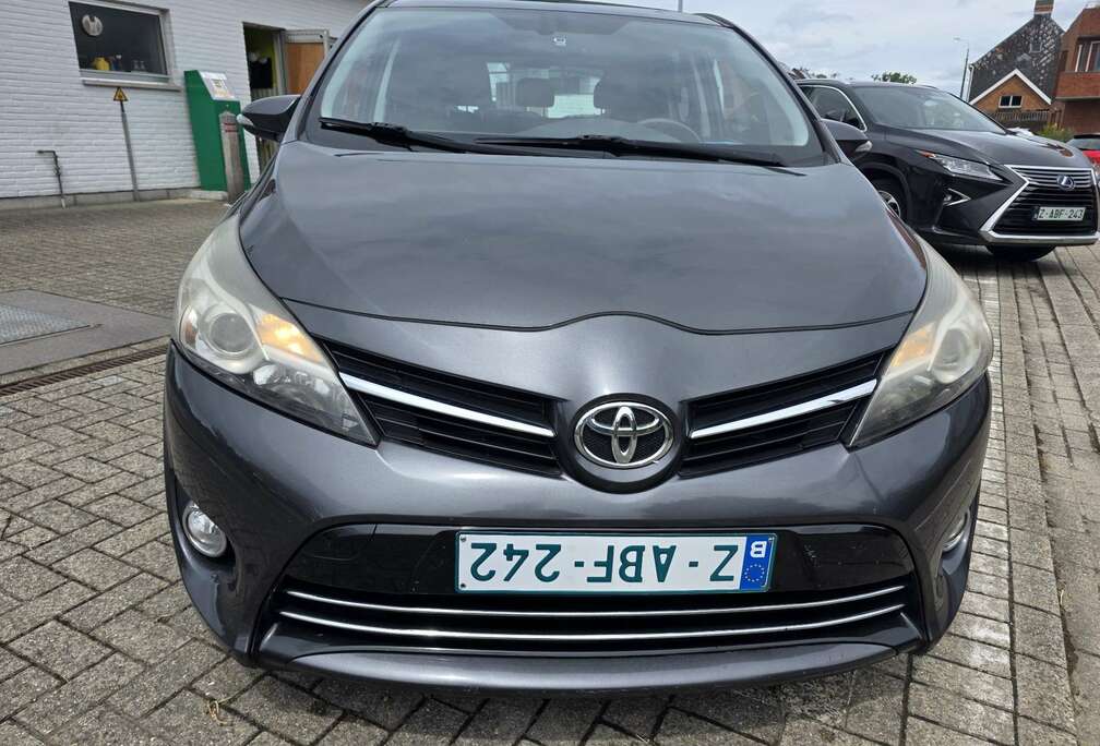 Toyota Verso 1.6 D-4D Skyview 5pl.