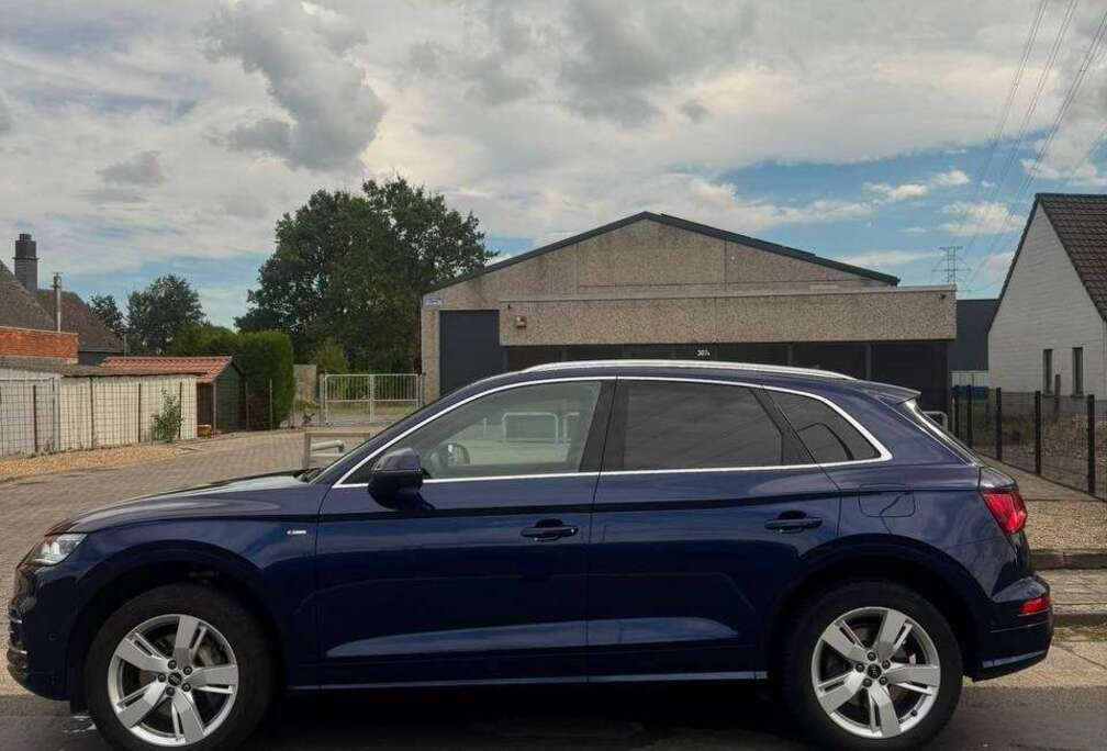 Audi 45 TFSI quattro S tronic line