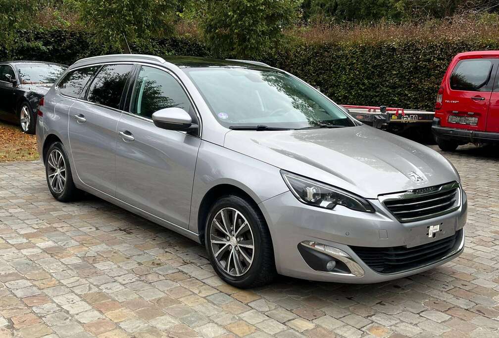 Peugeot 308 SW 1.2 PureTech Allure STT 130 CV