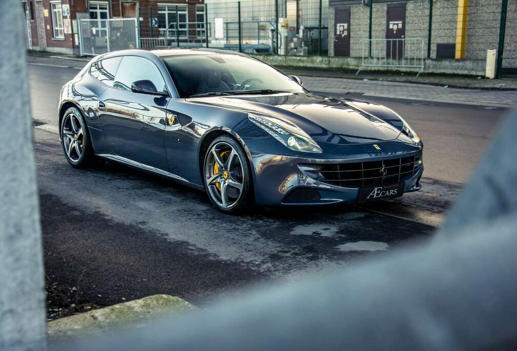 Ferrari ***FF / CERAMIC / UNIQUE COLOR : BLUE CANGIANTO***