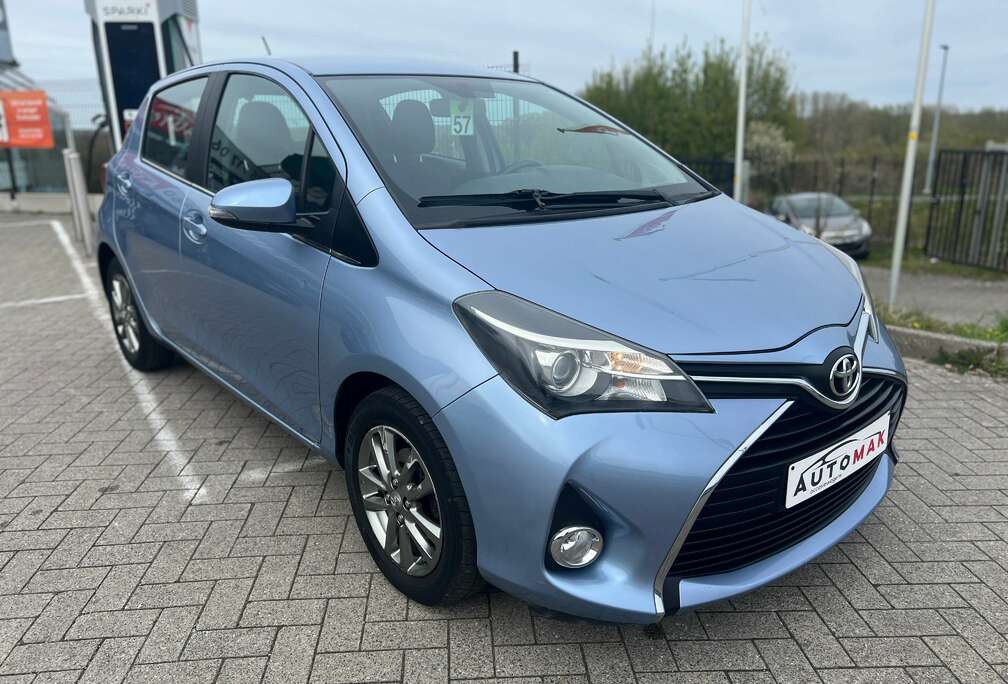Toyota Yaris 1.3i VVT-i 16v Dynamic+