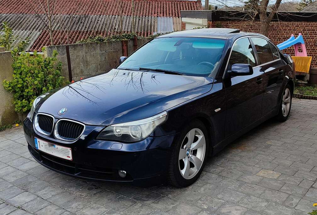 BMW 525iA Exclusive Line