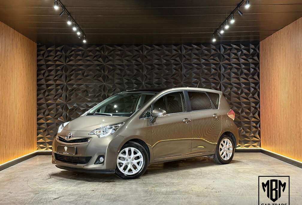 Toyota 1.33 VVT-i Skyview 12 MAANDEN GARANTIE Airco Camera Cruise Control Navi 1.Eigenaar