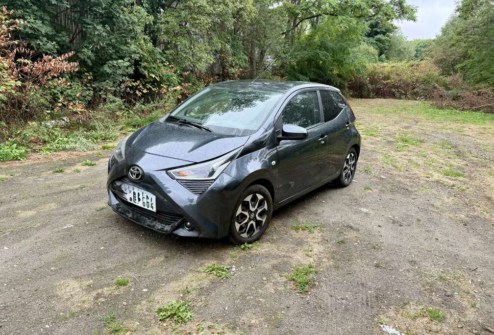 Toyota 1.0 VVT-i x-wave 2