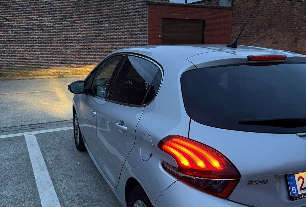 Peugeot PureTech 110 Stop & Start EAT6 Allure