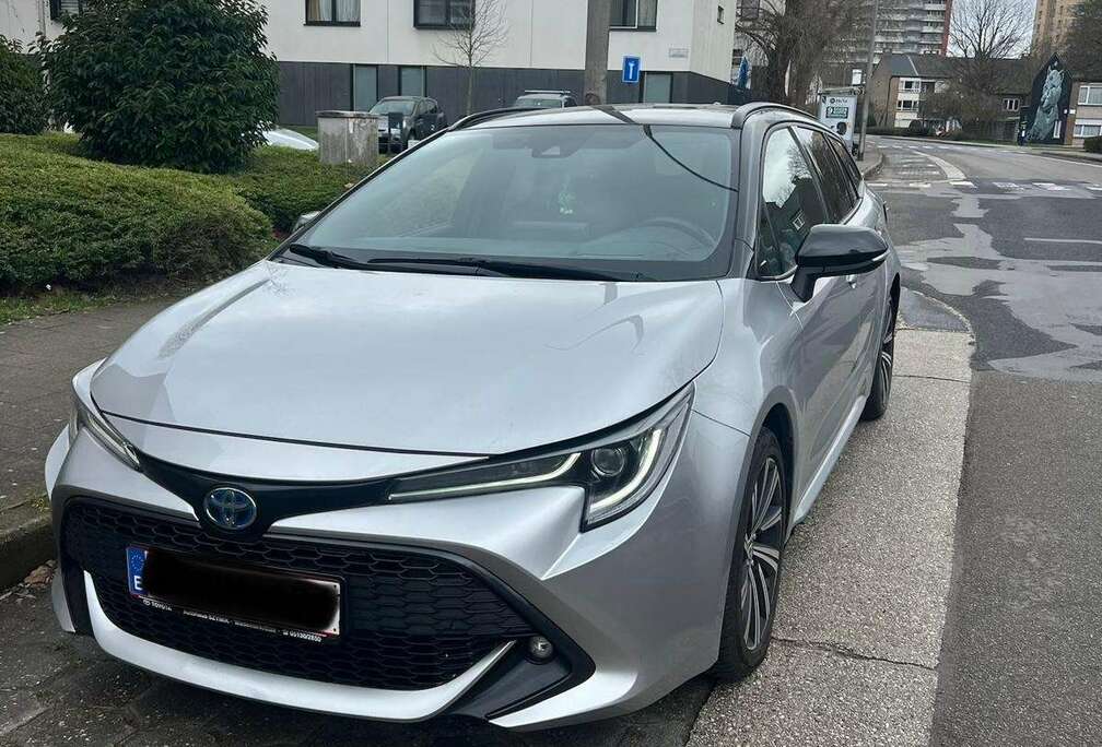 Toyota 1.8 Hybrid Touring Sports Business Edition