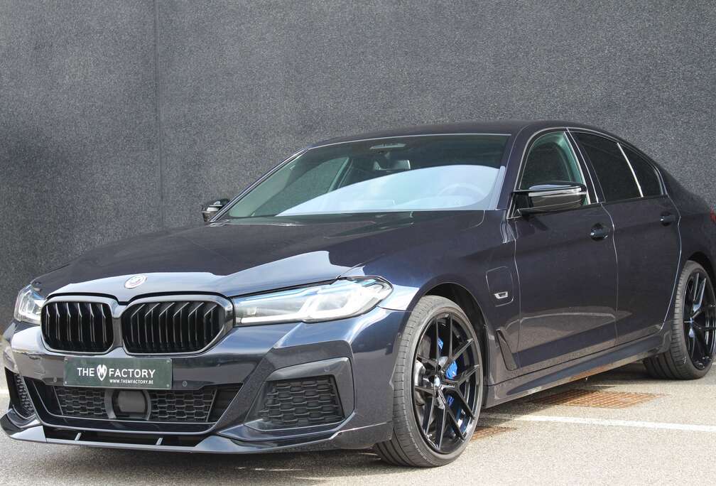 BMW PHEV - xDrive - M Stoelen - Laser - Harman Kardon - Jahre Editie - BTW wagen - ...