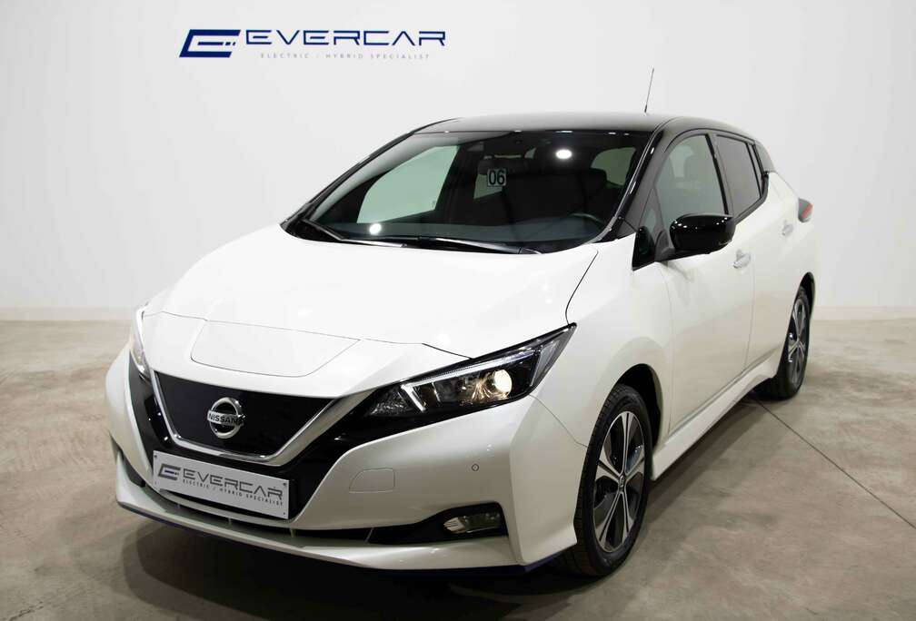 Nissan 62 kWh TEKNA ***FULL OPTIONS***