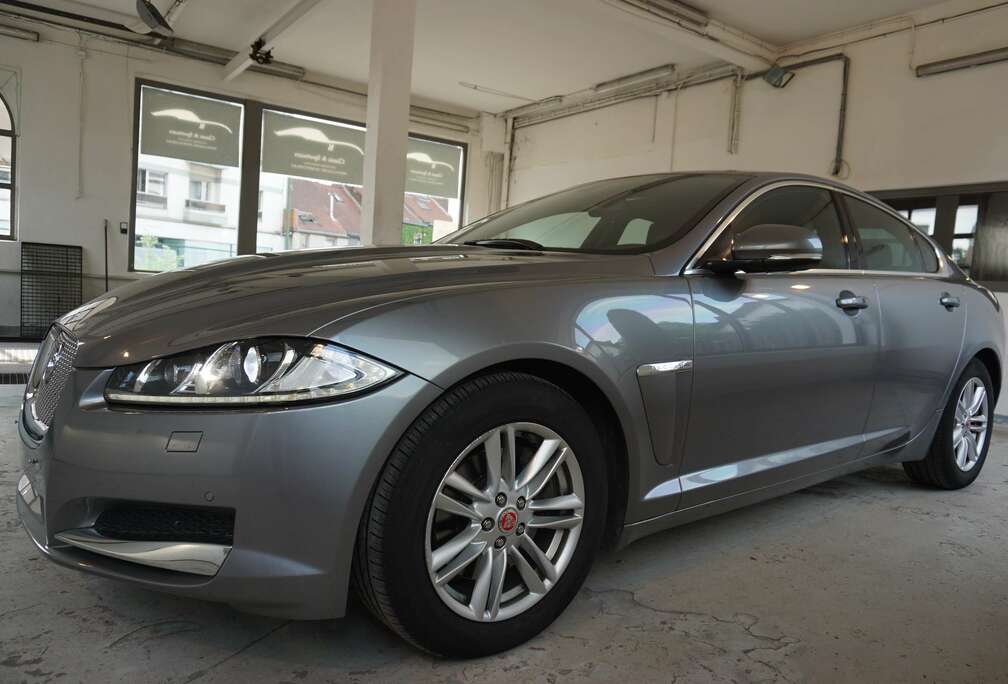 Jaguar XF 2.2 D Tech Edition
