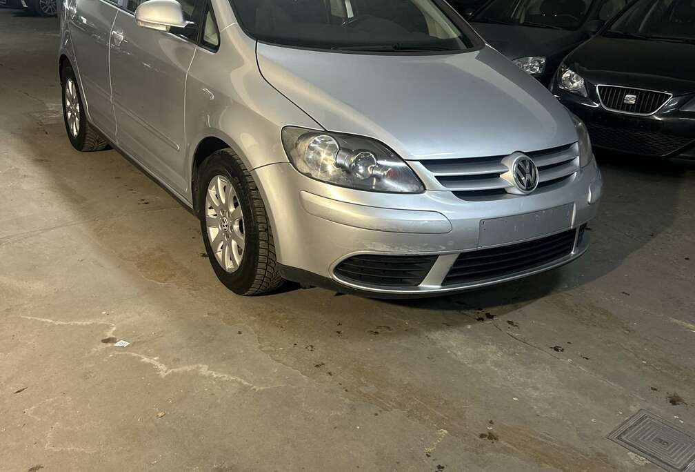 Volkswagen 1.6i 16v FSI Comfortline Tiptronic