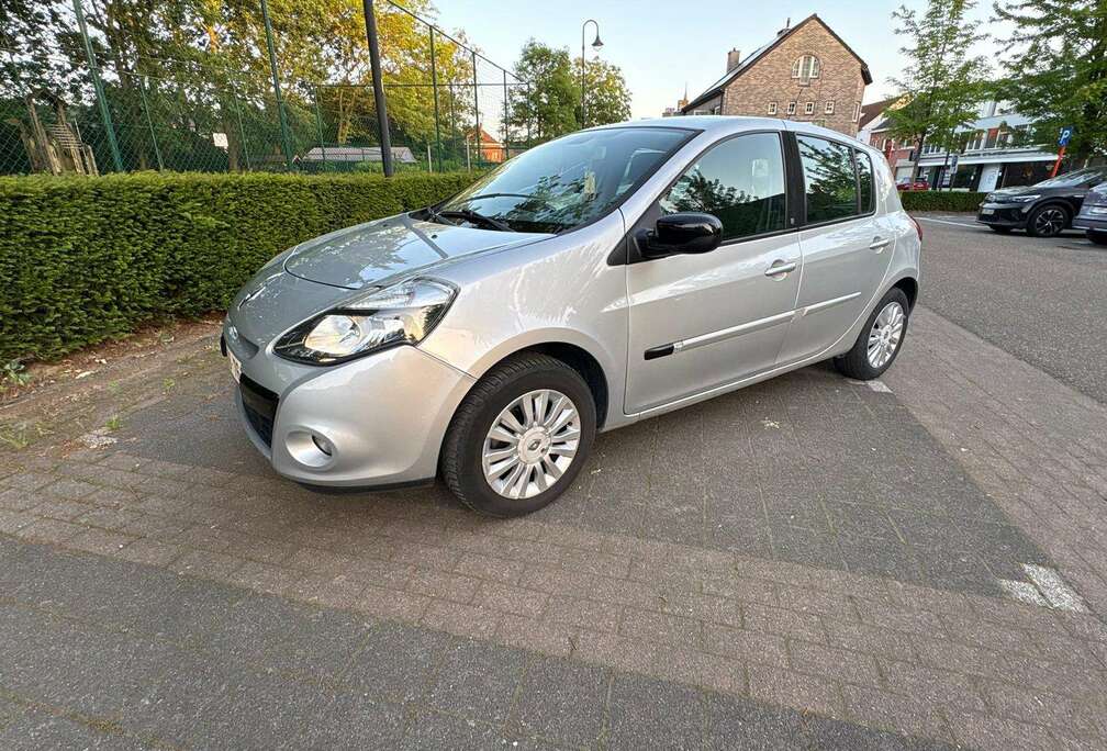 Renault Clio 1.5 dCi Business FAP 104g. (Fleet)