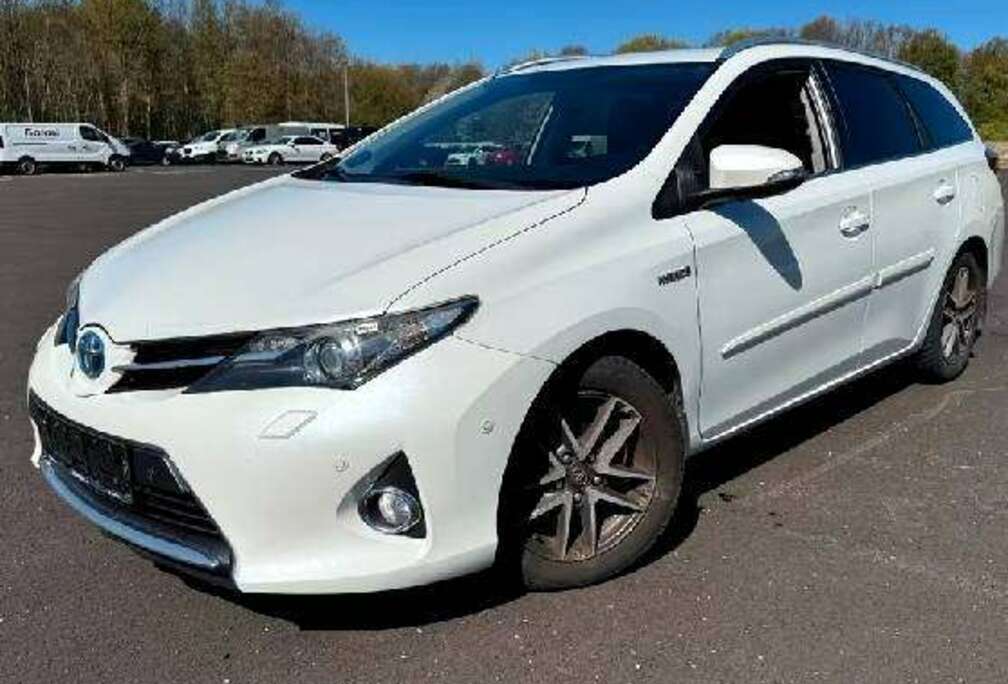 Toyota Auris HEV 1.8i HSD Dynamic CVT
