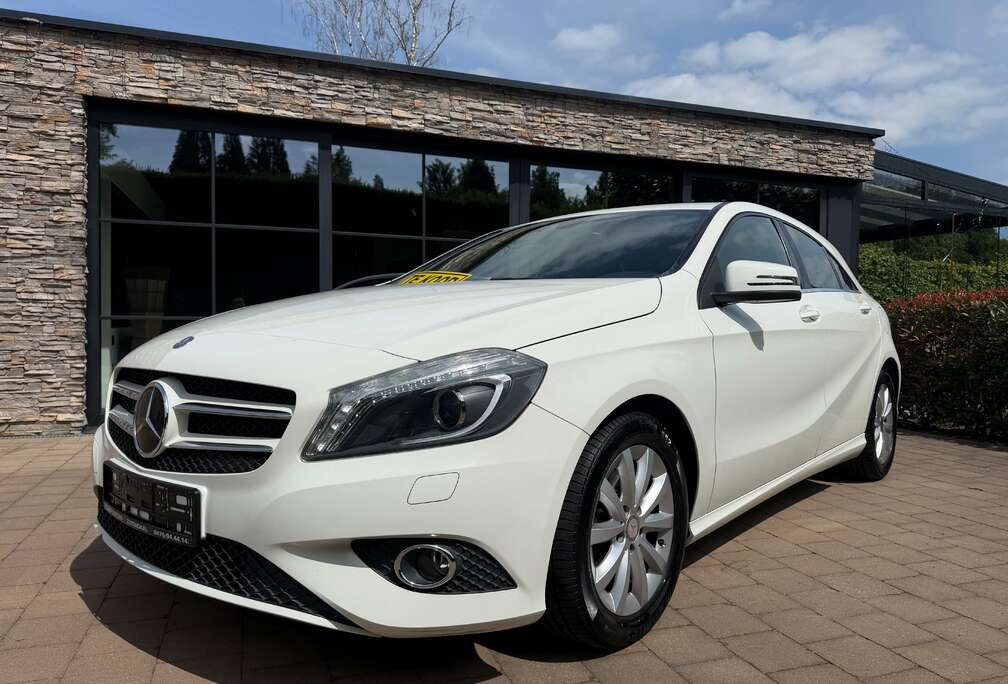 Mercedes-Benz Zetelverwarming/Airco/17” Alu velgen / Standverwarming /Xenon-Led+Led achterlichten/Bleutooth/Handsfree*PERFORMANCESEATS*