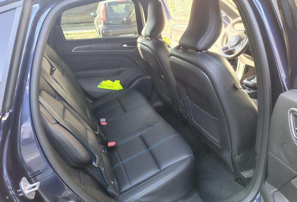 Renault esprit alpine e-tech full hybrid 145