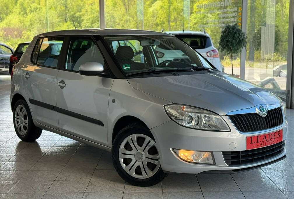 Skoda 1.2 ESSENCE 120CV - AIRCO - CAPTEUR