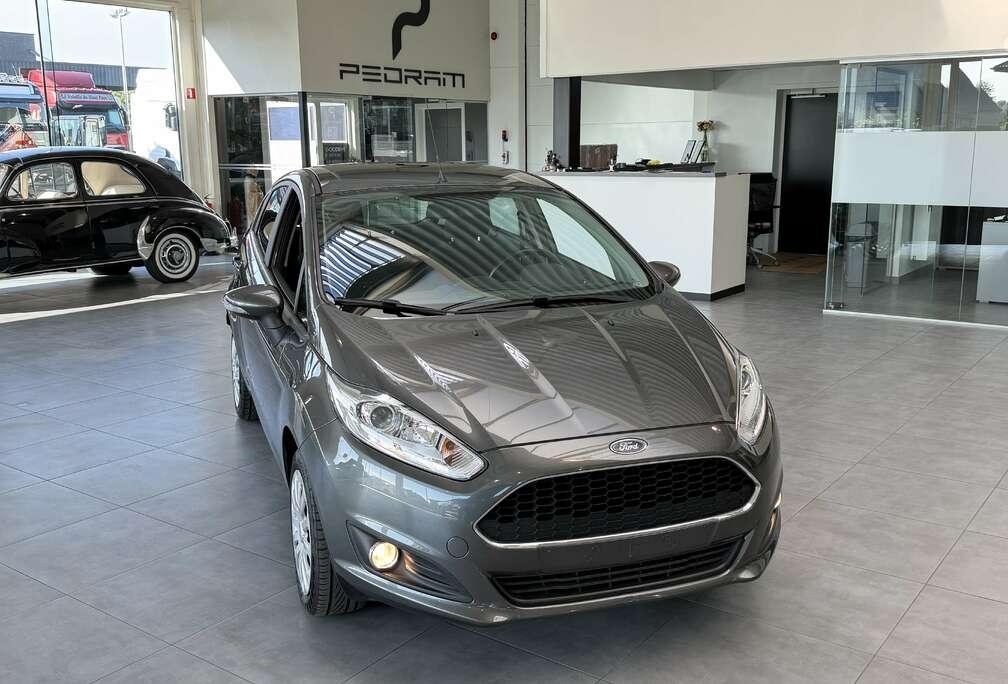 Ford 1.0i Titanium NIEUWE STAAT.106000KM