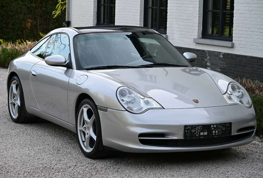 Porsche 911 Carrera 2 3.6i Targa